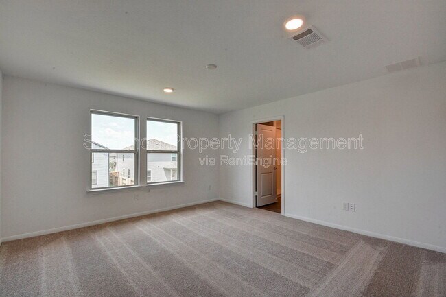Building Photo - 16642 Teak Mantle Rd