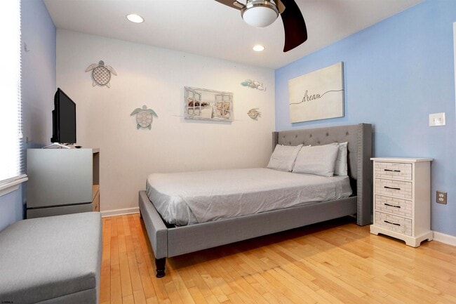Building Photo - 20 N Swarthmore Ave