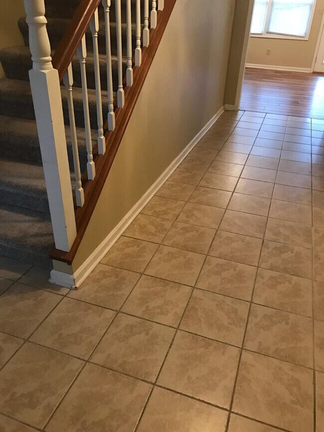 Building Photo - 312 McDowell Dr