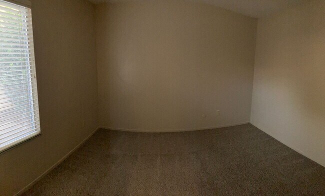 Building Photo - 3555 Fountain Way