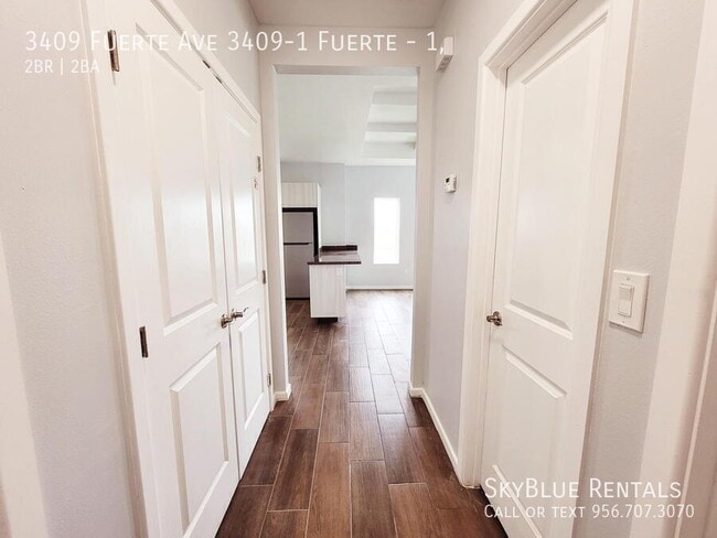 Building Photo - 3409 Fuerte Ave