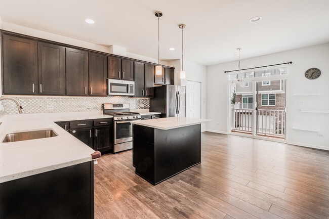 Building Photo - 4446 Monroe Ct