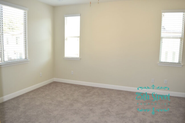 Building Photo - 2509 Villa Terrace Ln