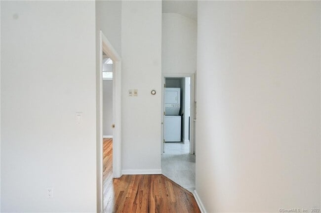 Building Photo - 1500 Redding Rd