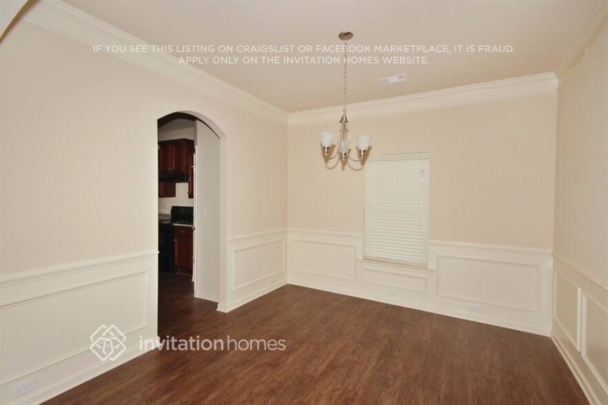 Building Photo - 3600 Brookhollow Dr