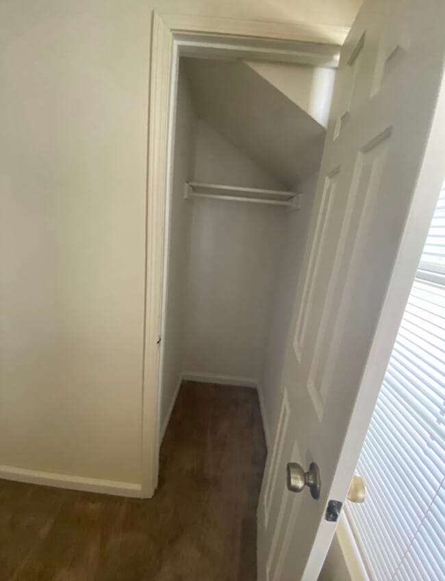 Building Photo - 5211 Kimbark Woods Dr