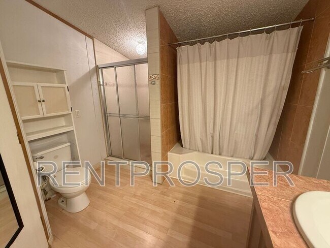 Building Photo - 18240 Lynbrook Rd