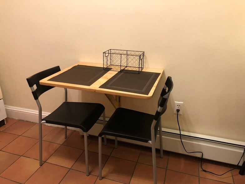 Building Photo - 1860 Commonwealth Ave