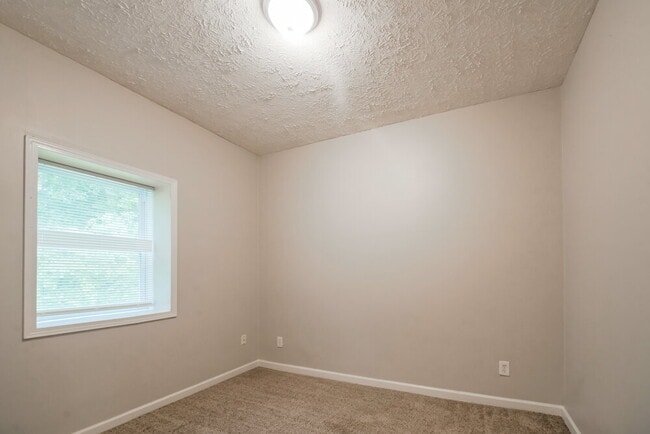 Building Photo - 5519 Denny Dr