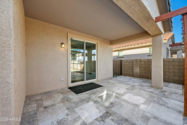 Building Photo - 2814 W Apollo Rd