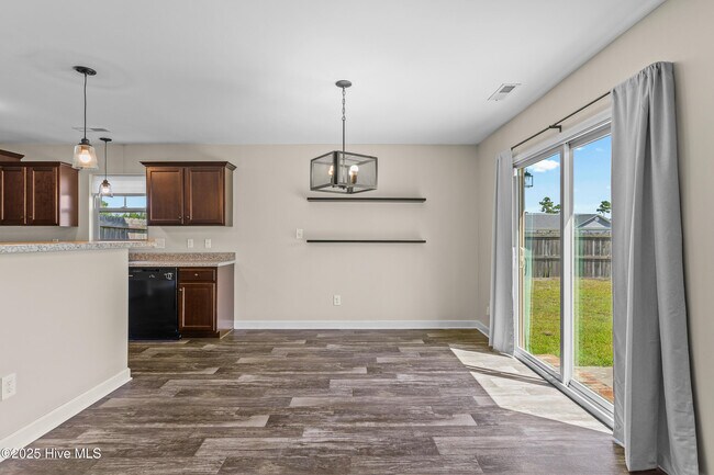 Building Photo - 120 Prospect Dr
