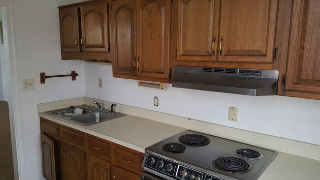 Building Photo - 431 County St