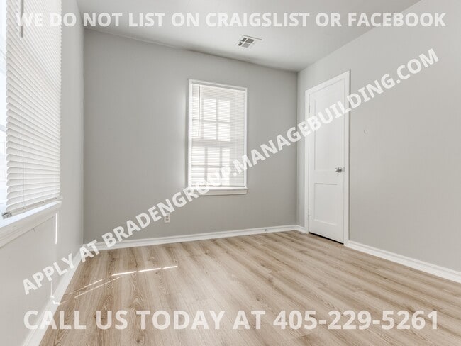 Building Photo - 4003 N Rockwell Ave