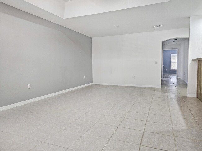 Building Photo - 1819 E Royal Tern Ln