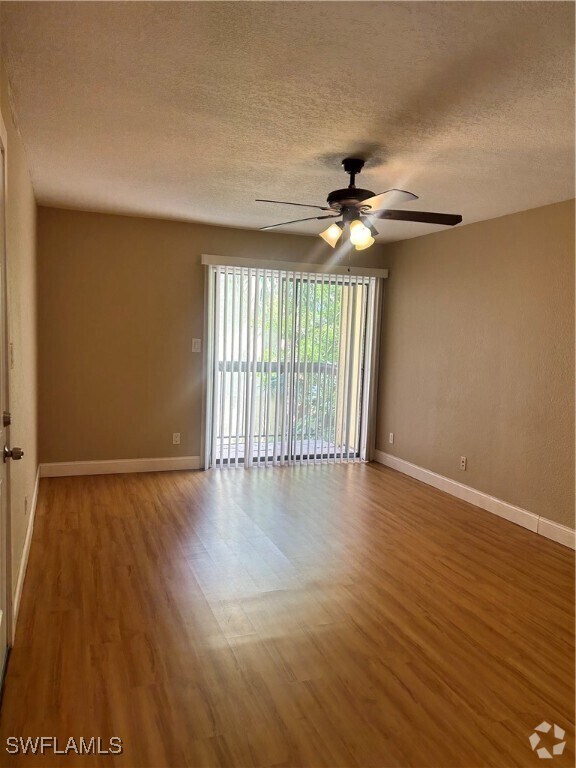 Building Photo - 2835 Winkler Ave