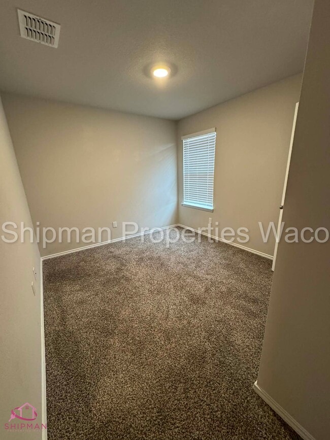 Building Photo - 7105 Canadian Dr