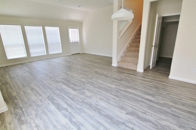 Building Photo - Rodeo Palms - 19 Santa Barbara Dr, Manvel,...