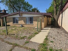 Building Photo - 124 Lakeview Ave