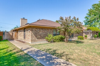 Building Photo - 3007 Allister St