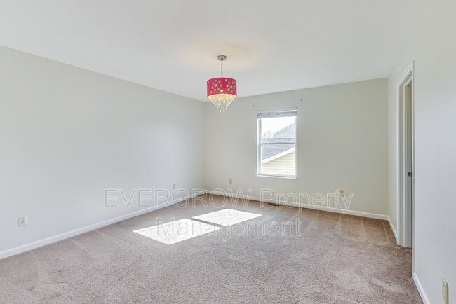 Building Photo - 839 Stonehurst Dr