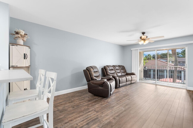 Building Photo - 8800 Royal Palm Blvd