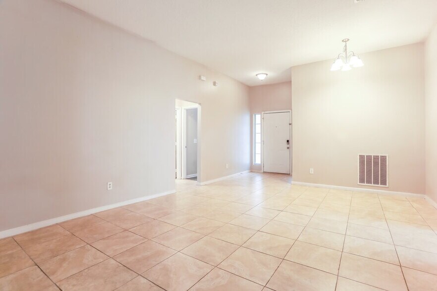 Building Photo - 6011 Fillyside Trail