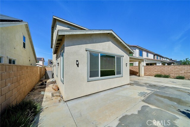Building Photo - 2622 E Embry Ln