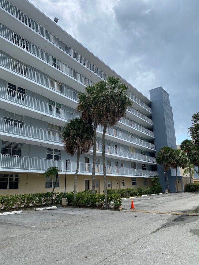 Primary Photo - Great Condo in Boca Teeca remodeled Building