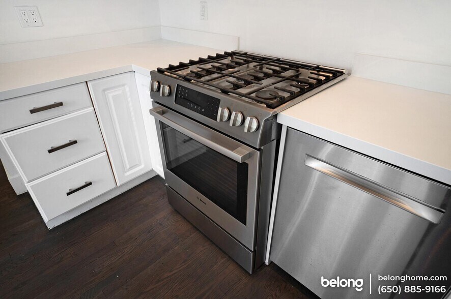 Building Photo - 1287 Sanchez St