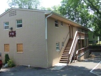 Primary Photo - 772 SW Bender Ave