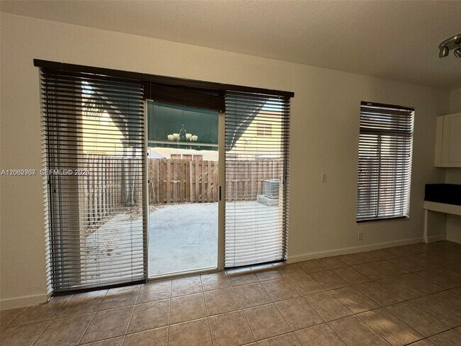 Building Photo - 5759 NW 113th Ct