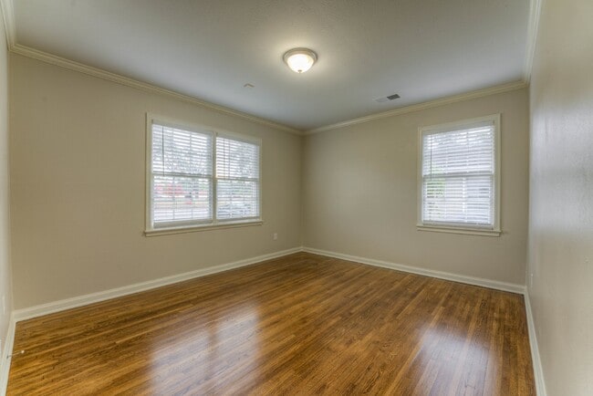 Building Photo - Charming 3-Bedroom Home with Modern Upgrades and Spacious Backyard in a Peaceful Neighborhood