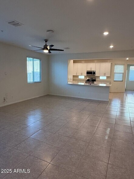 Building Photo - 21288 W Yale St