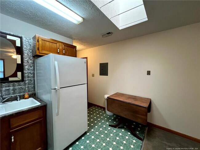 Building Photo - 2472 John Hall Rd