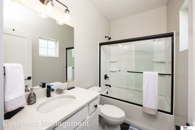 Building Photo - 3 br, 3.5 bath House - 1905 Dahlman Rows Plz.
