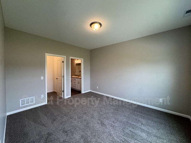Building Photo - 8783 Elmont Cv