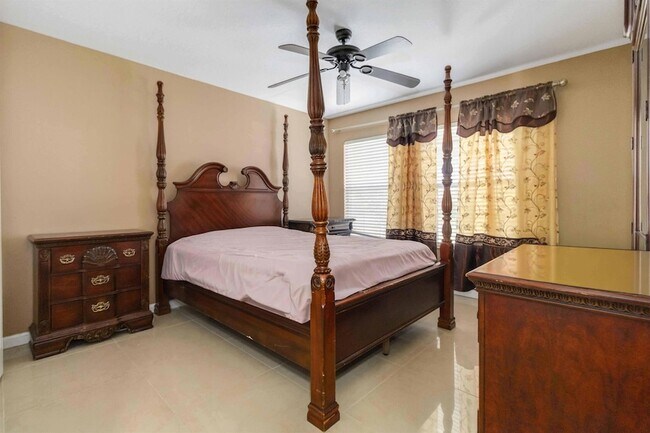 Building Photo - 185 Wading Bird Cir SW