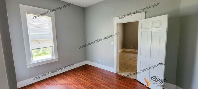 Building Photo - 3 Bedroom 1 Bathroom for rent