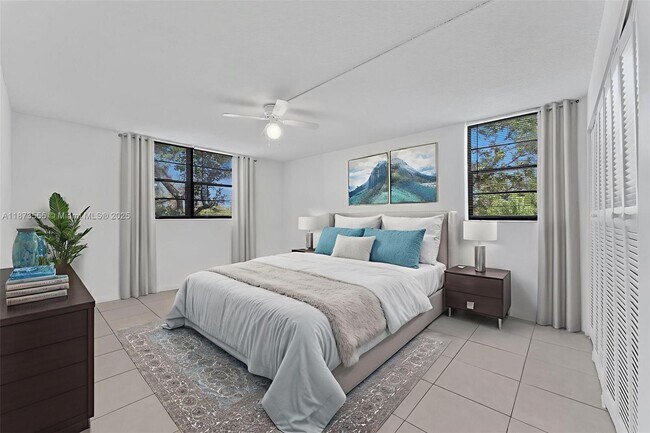 Building Photo - 3100 N Pine Island Rd