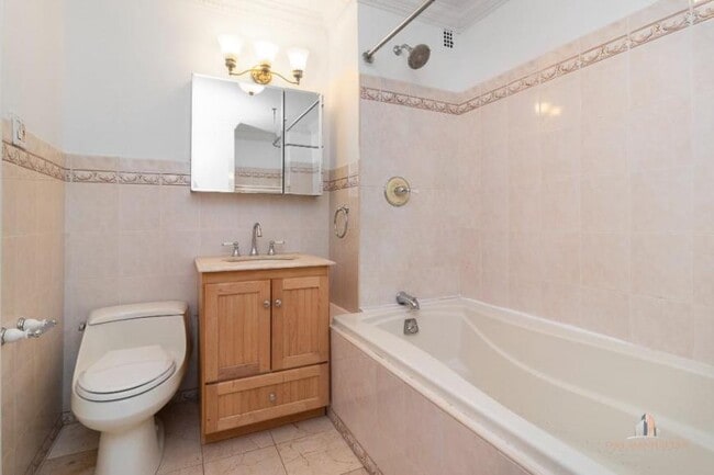 Building Photo - 2 bedroom in New York NY 10128