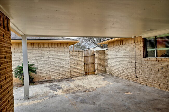 Building Photo - 11203 Verlaine Dr
