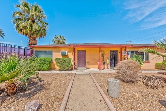 Primary Photo - 210 N 10th St