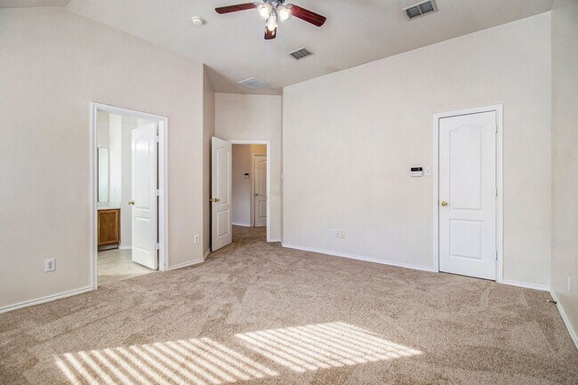 Building Photo - Charming 4-Bedroom, 2-Bathroom Home