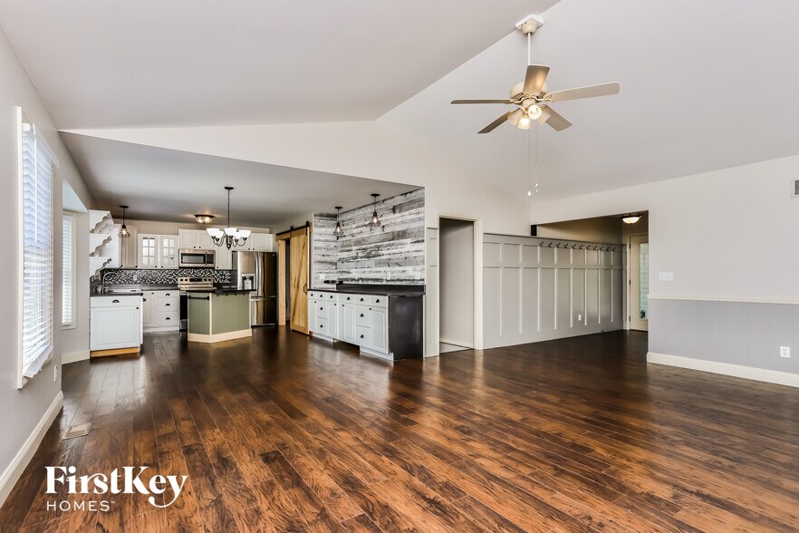 Building Photo - 3845 Bedford Pointe Dr