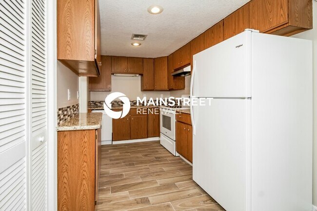Building Photo - 3 Bedroom Pet-Friendly Home in Longwood, F...