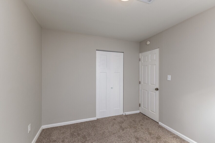 Building Photo - 3437 Redskin Dr