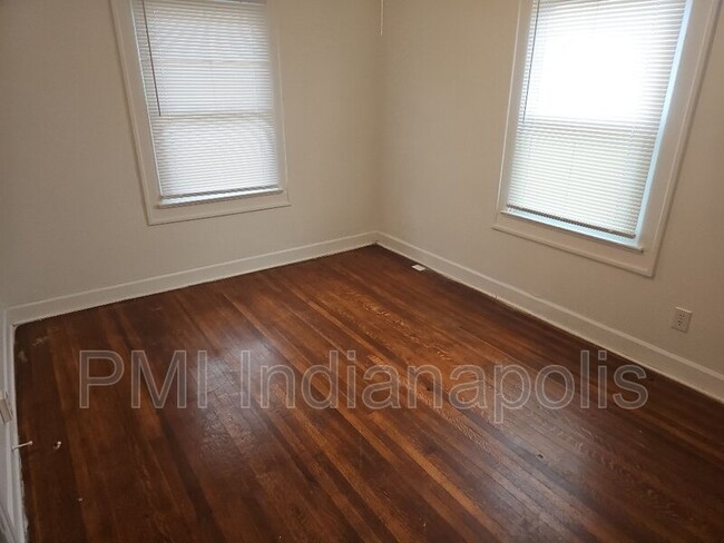 Building Photo - 1305 36th St