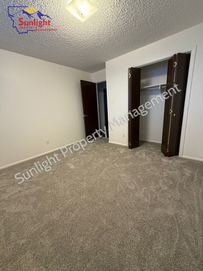 Building Photo - 2 Bed / 1 Bath Apartment – Laurel Montana
