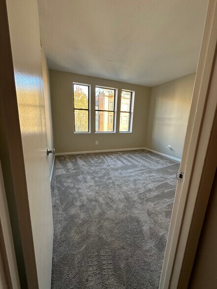 Bedroom 1 - 1420 Chapin St NW