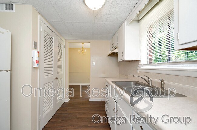 Building Photo - 2150 20th St